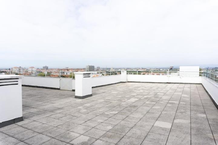 8Rooftop - T2 Com Terraco E Vista Para As Salinas! Apartment Aveiro Exterior photo